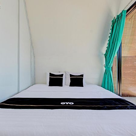 Palette 93389 Osanna Beach Resort Wonogiri Exterior photo