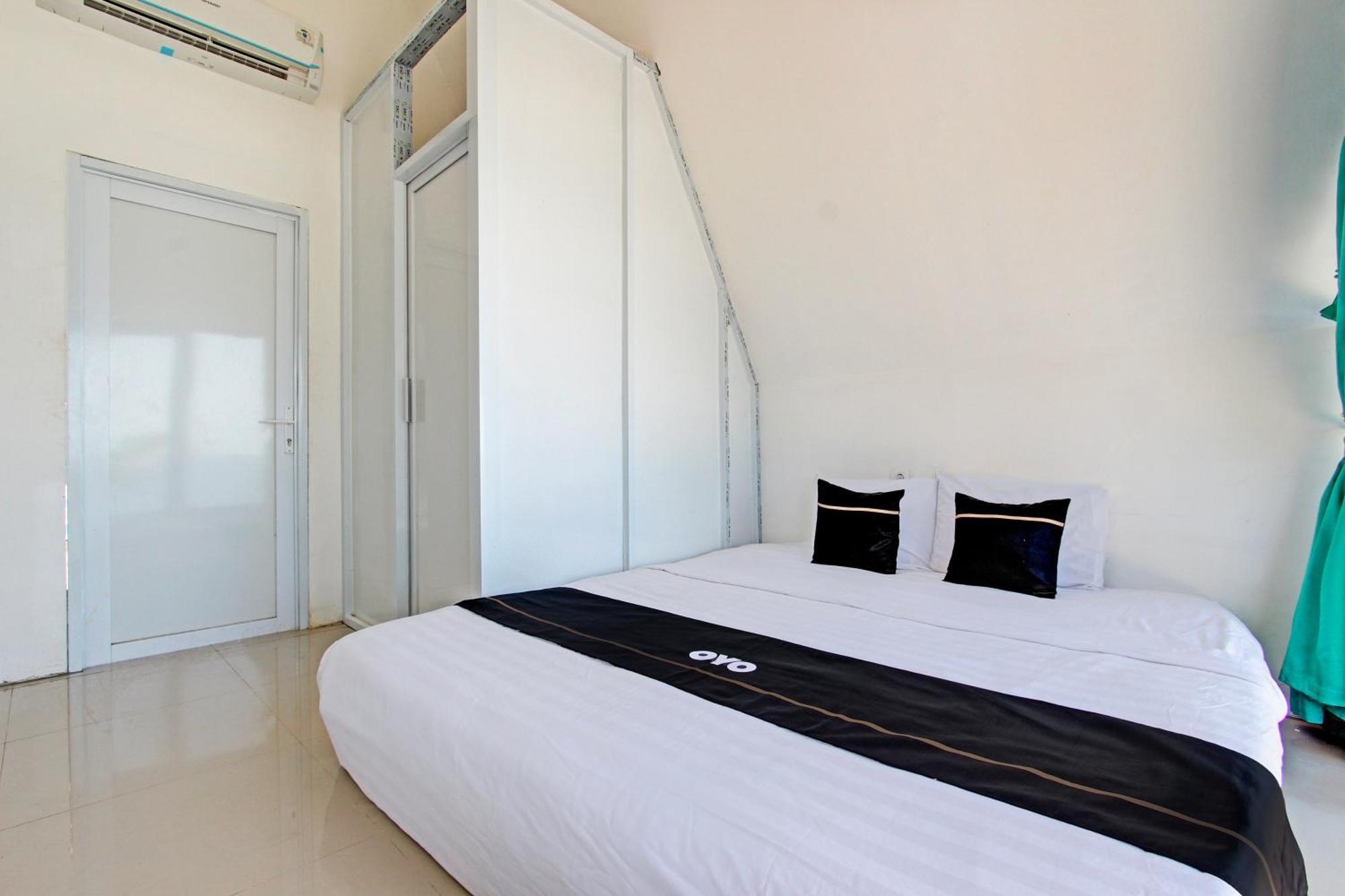 Palette 93389 Osanna Beach Resort Wonogiri Exterior photo